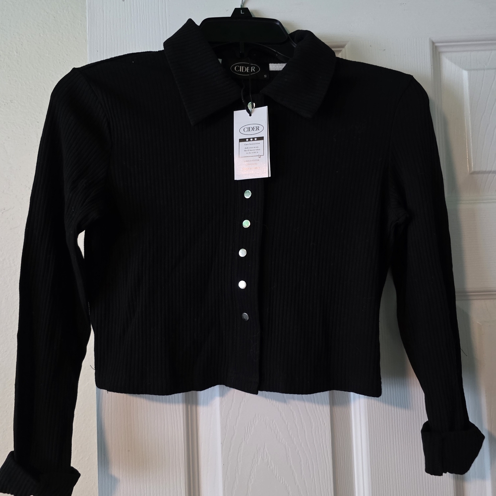 Cider Black Ribbed Crop Top with Buttons